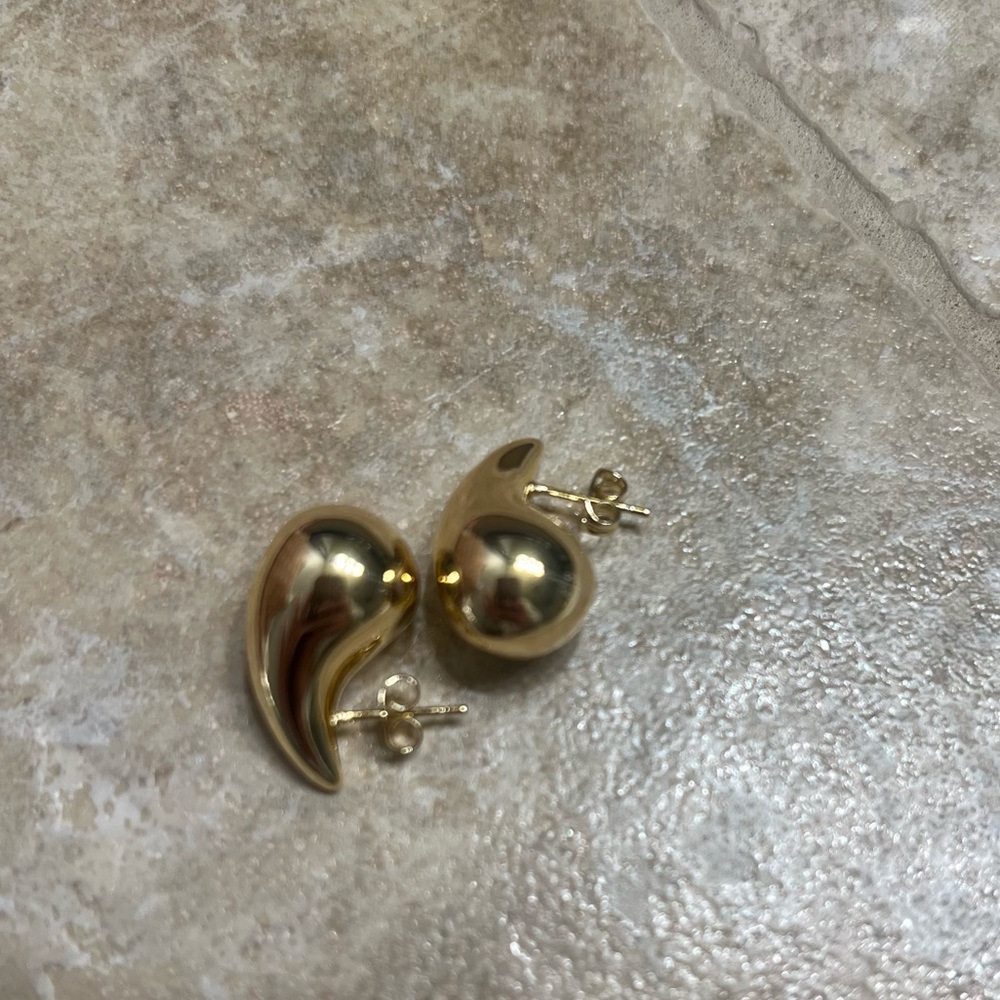 Tear drop earrings